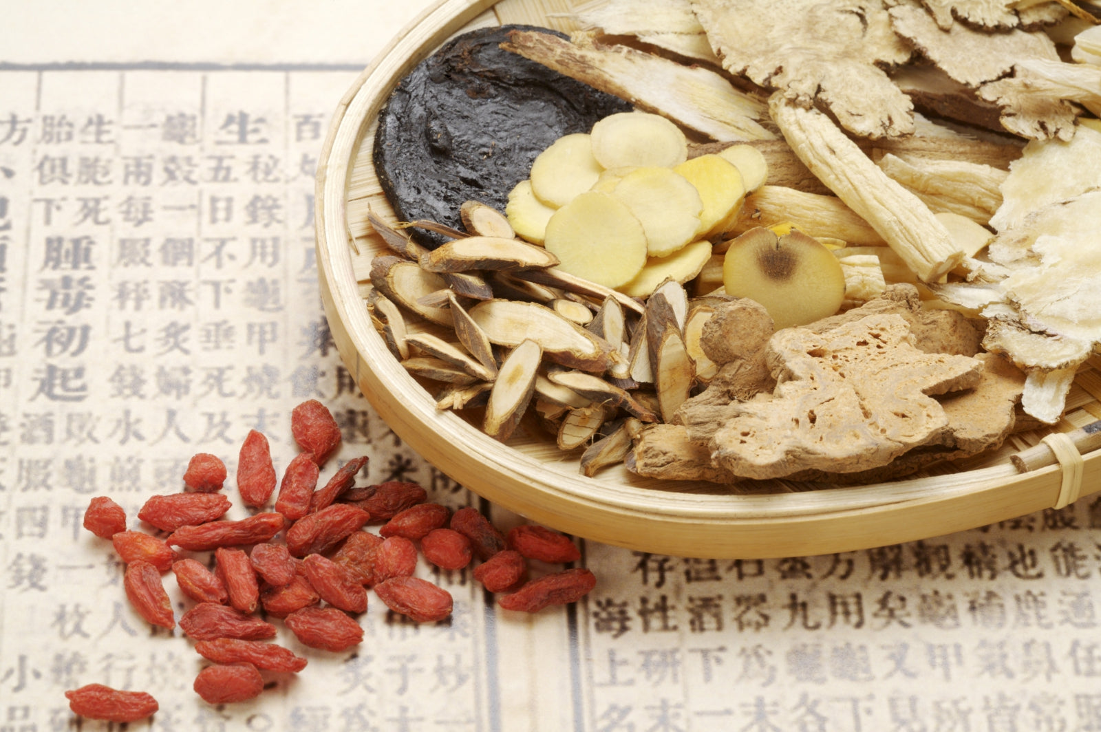 中藥材裡，竟然有用糞便當材料？從糞便裡偷窺動物都吃了些什麼！